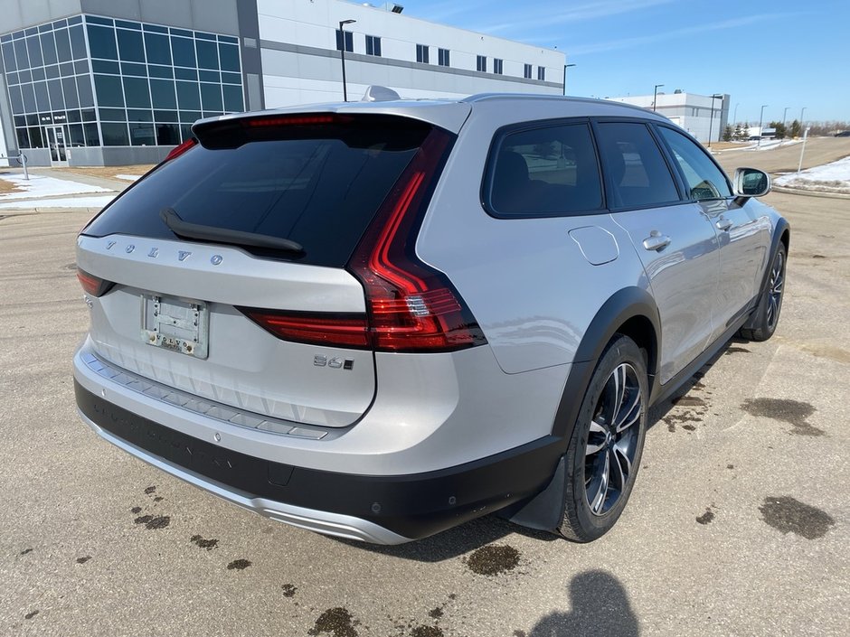 2023 Volvo V90 Cross Country B6 AWD Ultimate-4