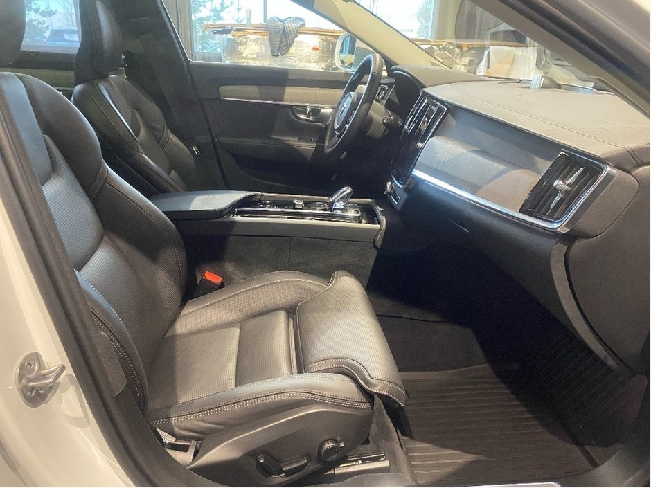 2025 Volvo V90 Cross Country B6 AWD Ultra-18