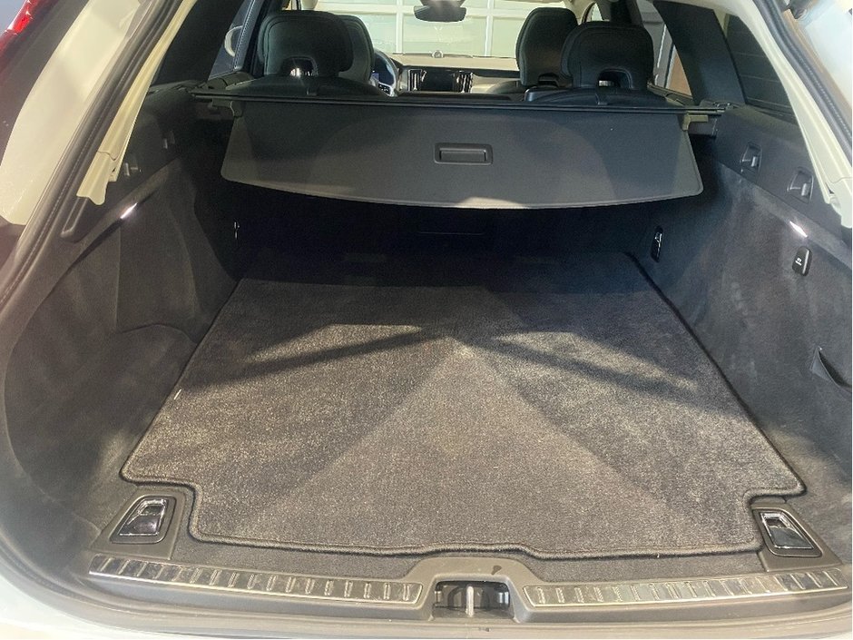 2025 Volvo V90 Cross Country B6 AWD Ultra-15