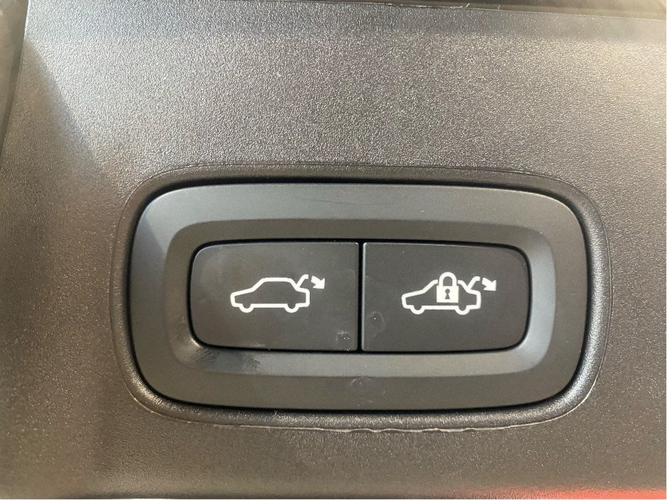 2025 Volvo V90 Cross Country B6 AWD Ultra-16