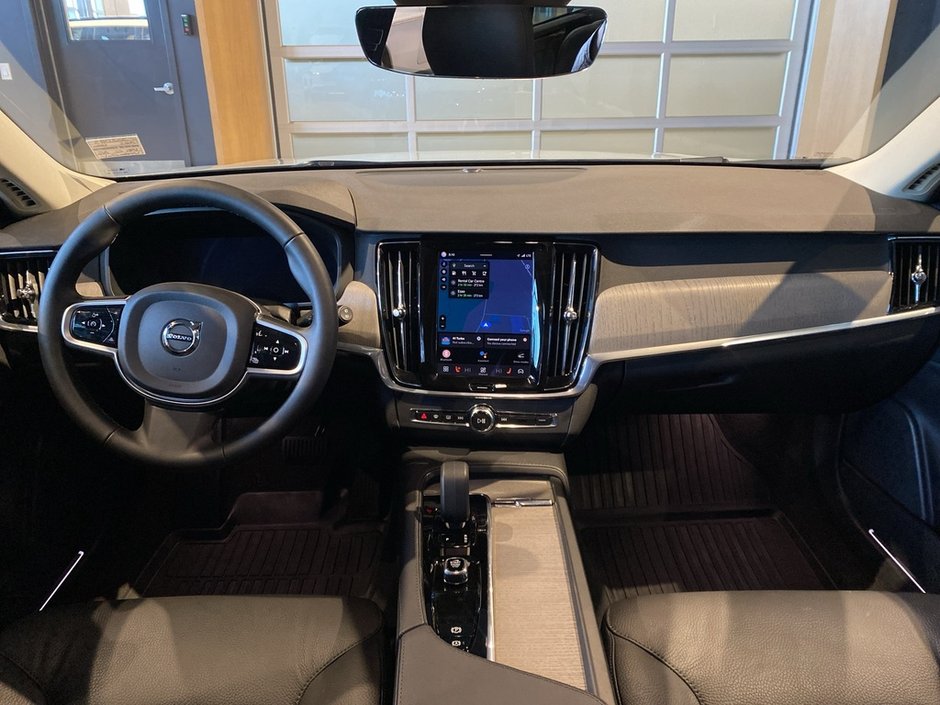 2025 Volvo V90 Cross Country B6 AWD Plus-10