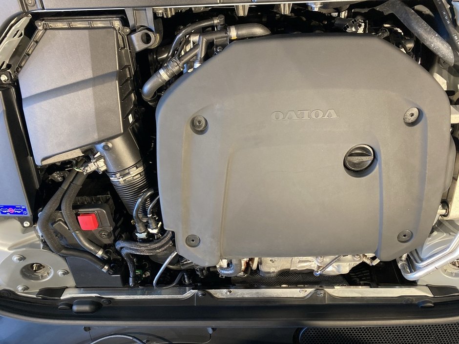 2025 Volvo V90 Cross Country B6 AWD Plus-25