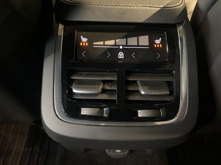 2025 Volvo V90 Cross Country B6 AWD Plus-18