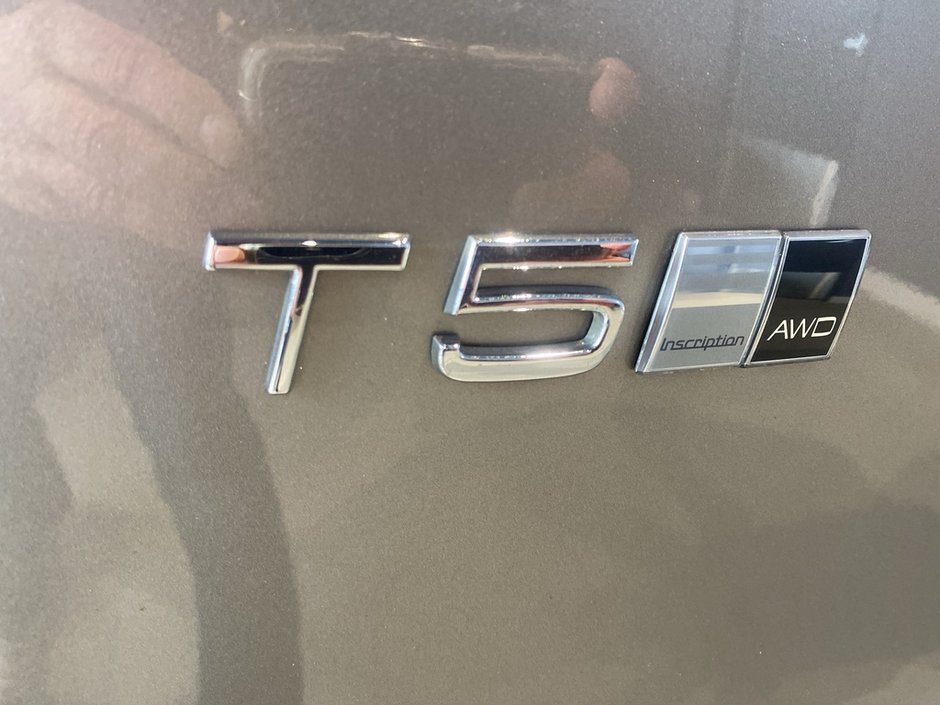 2020 Volvo XC40 T5 AWD Inscription-26