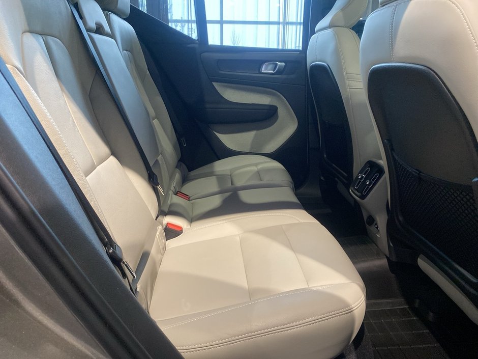 2020 Volvo XC40 T5 AWD Inscription-21