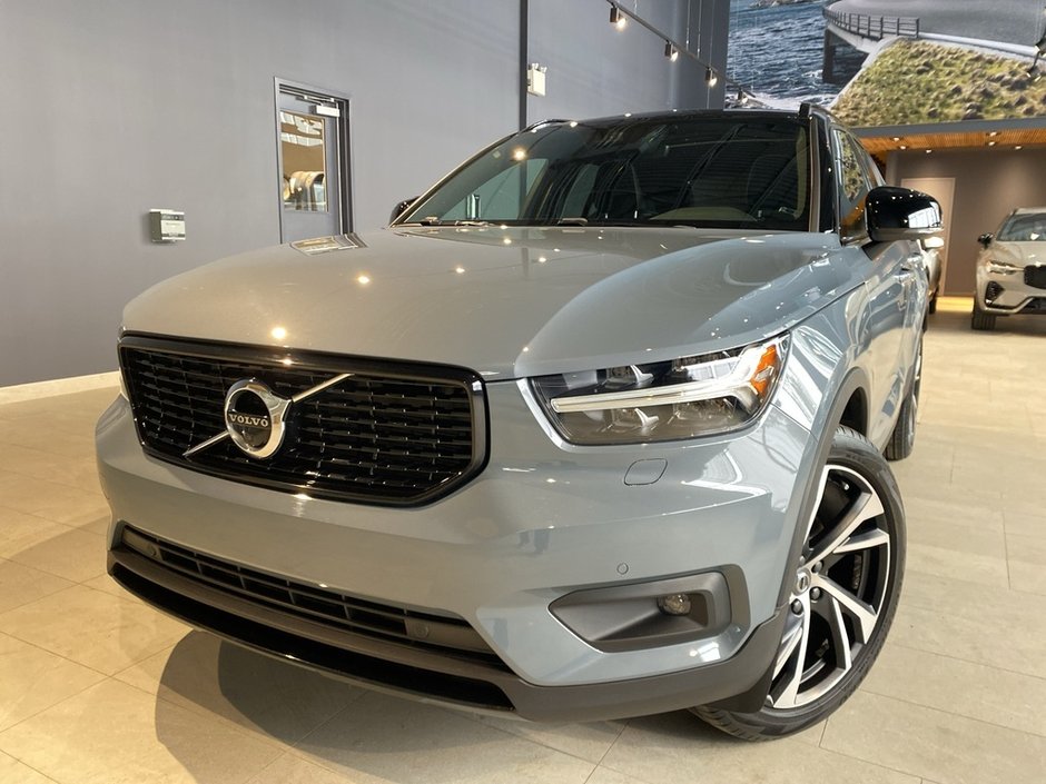 2022 Volvo XC40 T5 AWD R-Design-0