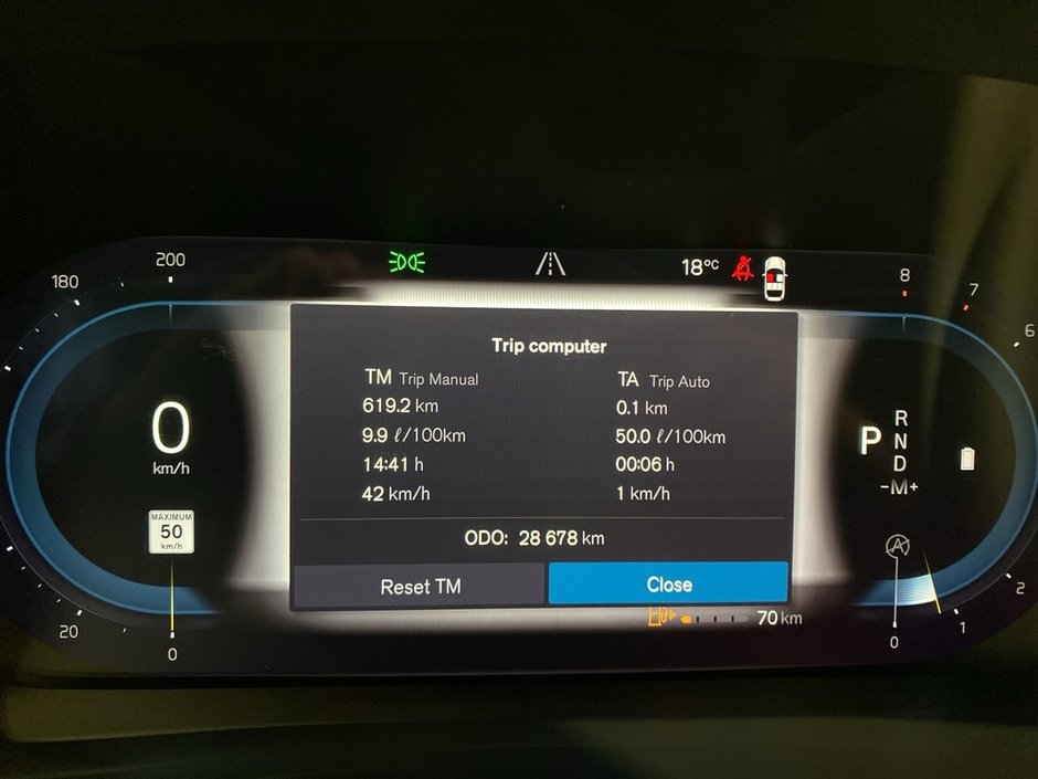 2023 Volvo XC40 B5 AWD Ultimate - Dark-16