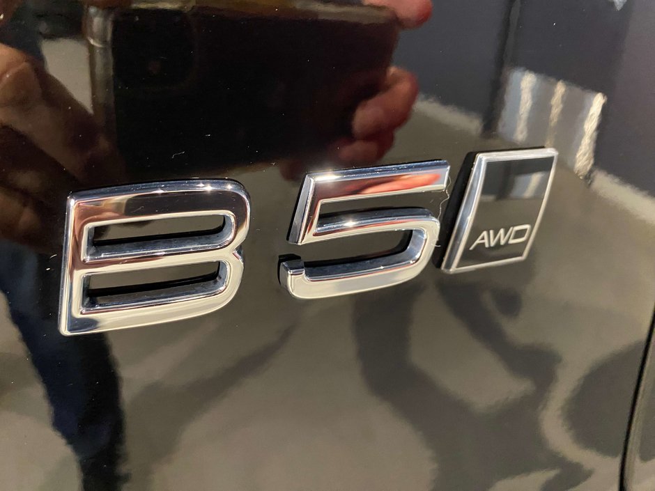 2023 Volvo XC40 B5 AWD Plus - Bright-26