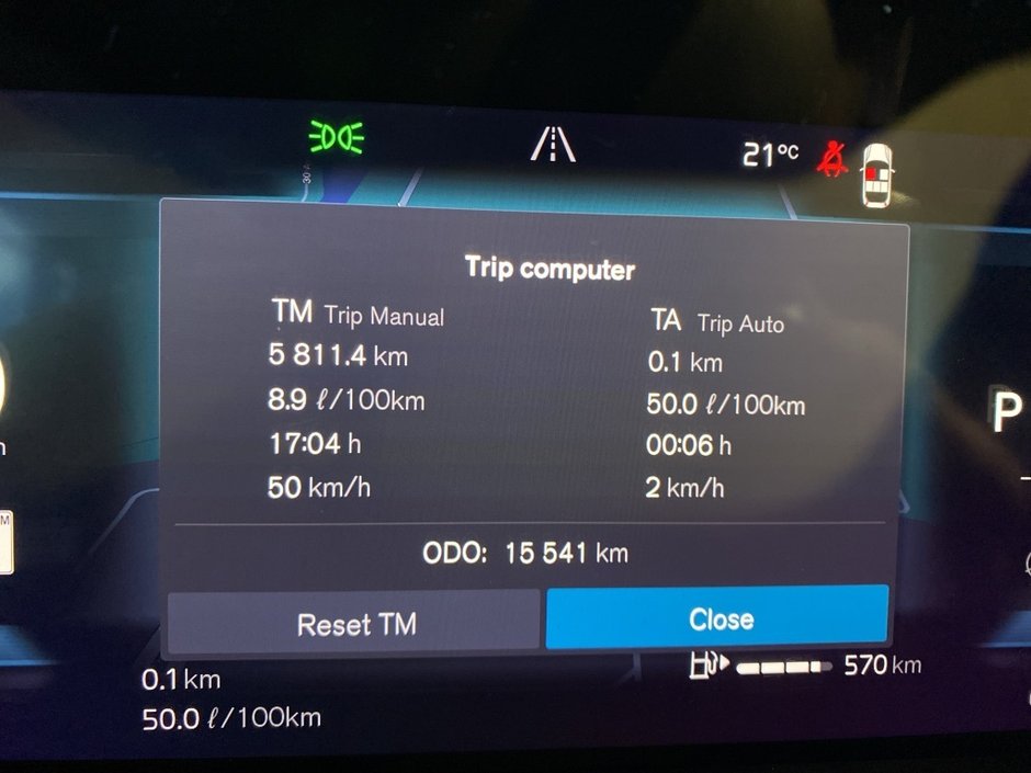 2025 Volvo XC40 B5 AWD Plus Dark Theme-15