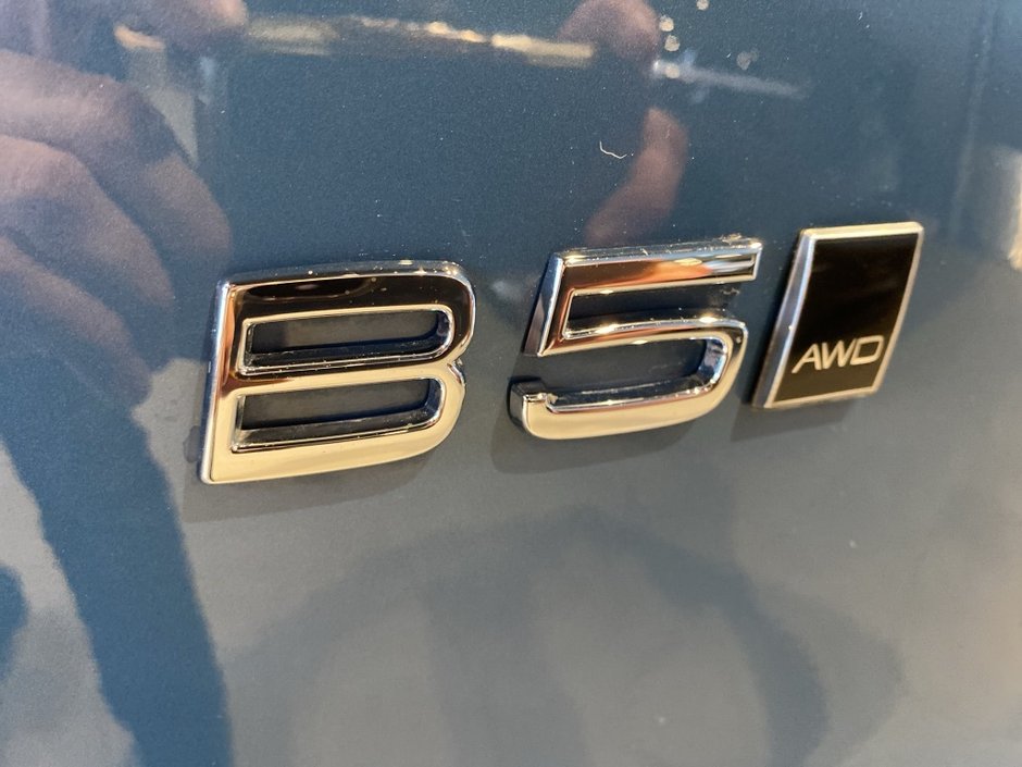 2025 Volvo XC40 B5 AWD Plus Dark Theme-26