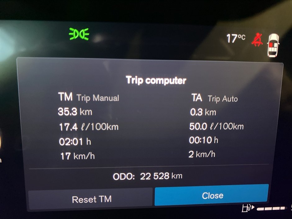 2025 Volvo XC40 B5 AWD Core Bright Theme-15