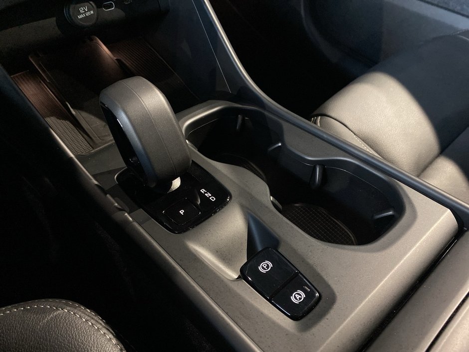 2025 Volvo XC40 B5 AWD Core Bright Theme-12