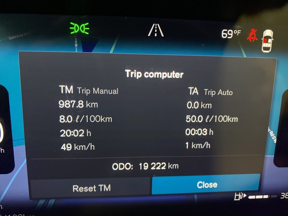 2025 Volvo XC40 B5 AWD Plus Dark Theme-15