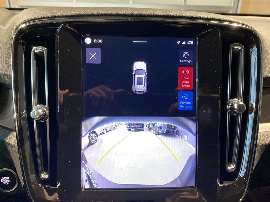 2025 Volvo XC40 B5 AWD Core Bright Theme-16