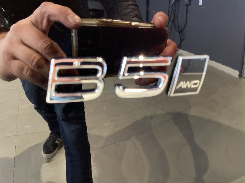 2025 Volvo XC40 B5 AWD Core Bright Theme-25