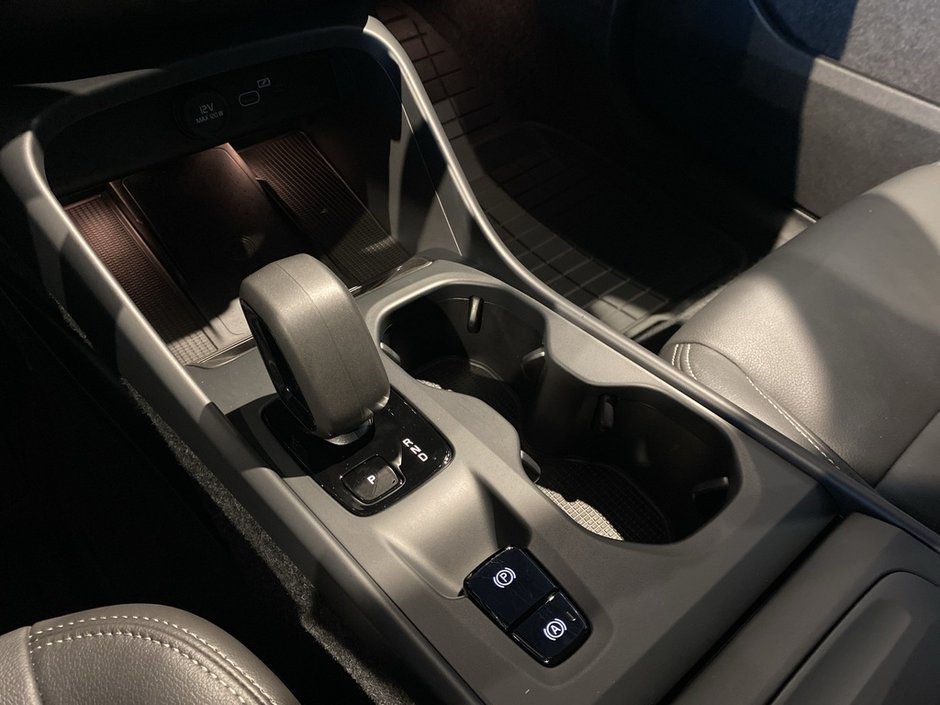 2025 Volvo XC40 B5 AWD Core Bright Theme-12