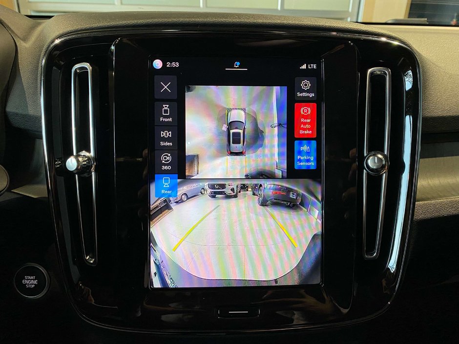 2025 Volvo XC40 B5 AWD Ultra Dark Theme-15