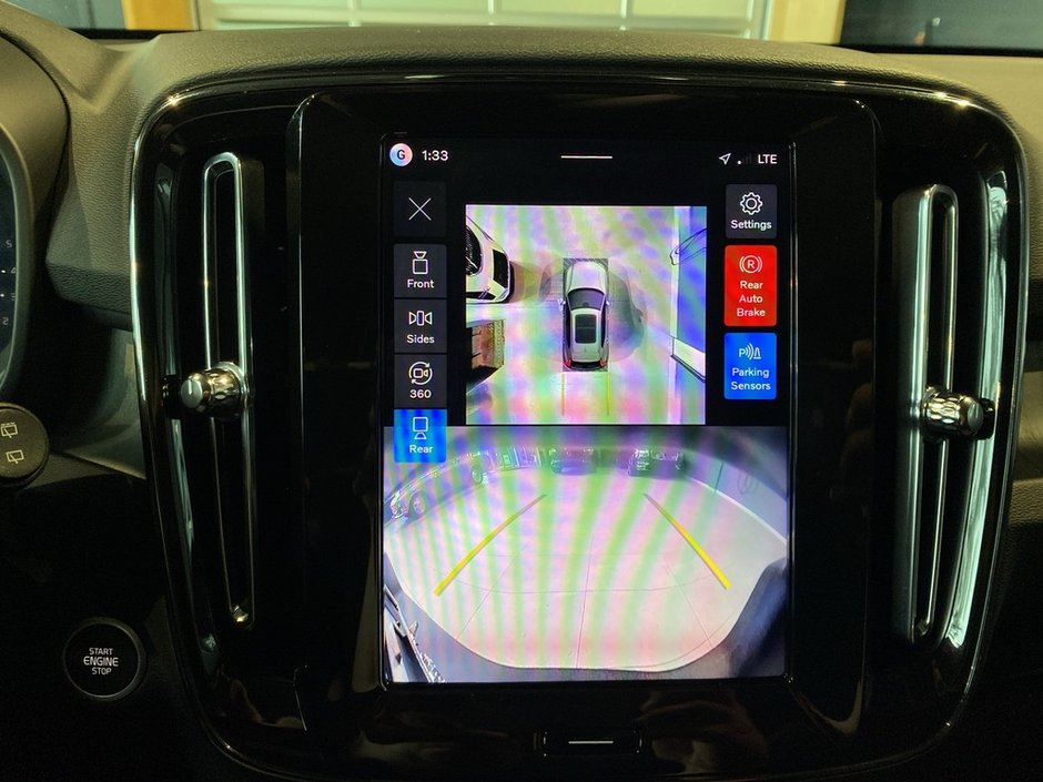 2026 Volvo XC40 B5 AWD Plus Dark Theme-15
