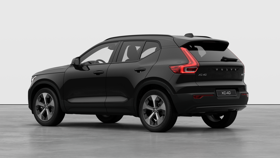 2026 Volvo XC40 Plus (Dark Theme)-1