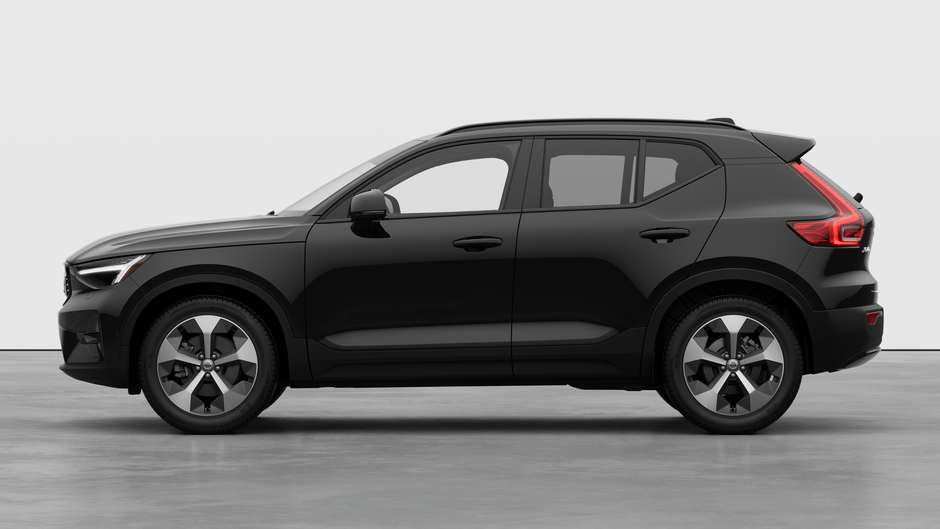 2026 Volvo XC40 Plus (Dark Theme)-7