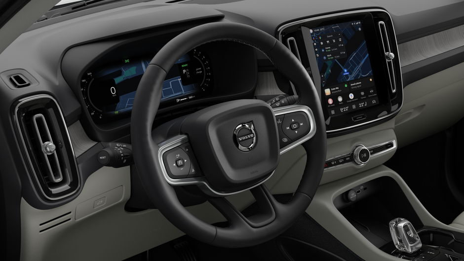 2026 Volvo XC40 Plus (Dark Theme)-13