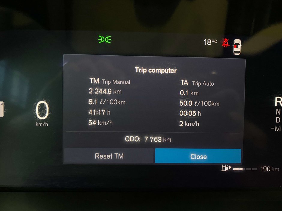 2026 Volvo XC40 B5 AWD Plus Dark Theme-16