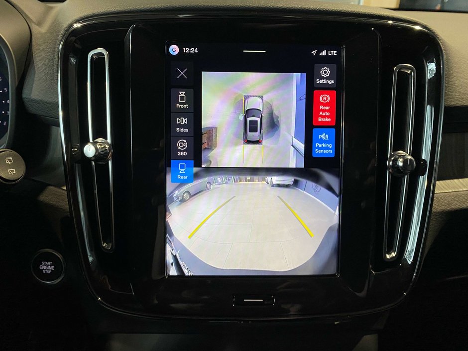 2026 Volvo XC40 B5 AWD Plus Dark Theme-15