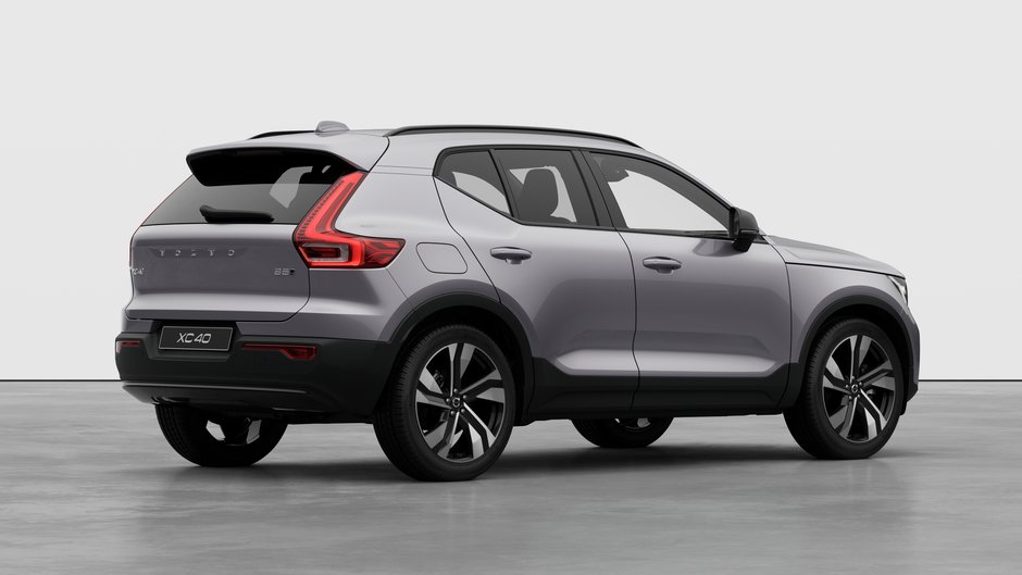 2026 Volvo XC40 Ultra Dark Theme-3