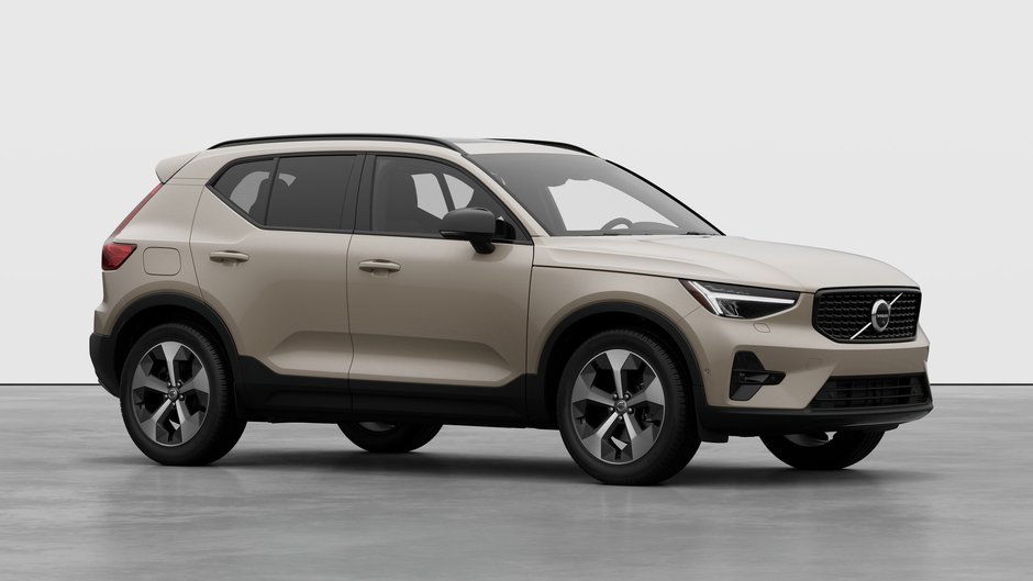 2026 Volvo XC40 Plus Dark Theme-2
