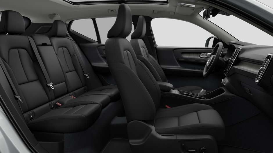 2026 Volvo XC40 Plus Dark Theme-12