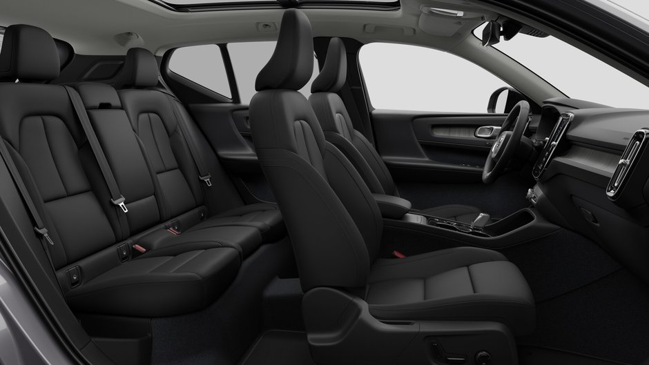 2026 Volvo XC40 Plus Dark Theme-12