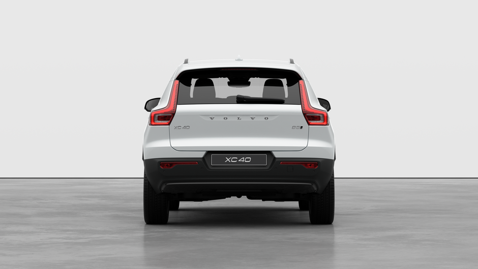 2026 Volvo XC40 Plus Dark Theme-5