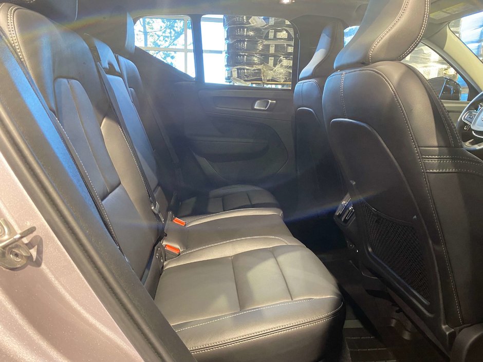 2026 Volvo XC40 B5 AWD Plus Dark Theme-21