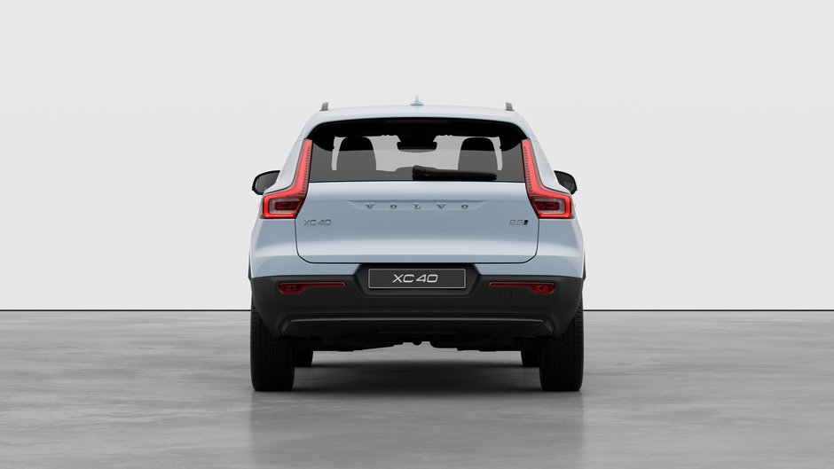 2026 Volvo XC40 Ultra (Dark Theme)-5