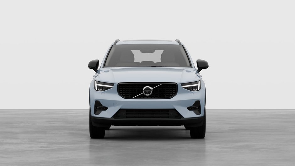 2026 Volvo XC40 Plus (Dark Theme)-4