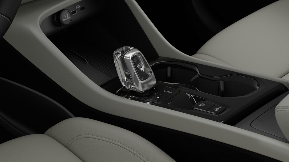 2026 Volvo XC40 Plus (Dark Theme)-10