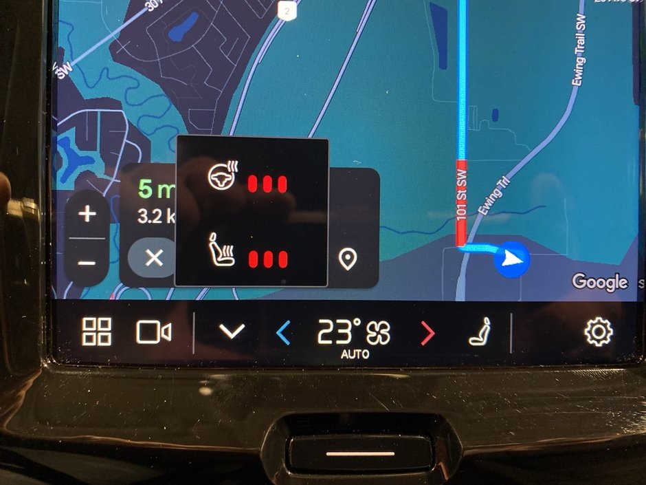 2025 Volvo XC60 Plug-In Hybrid T8 AWD Plus Dark Theme-14