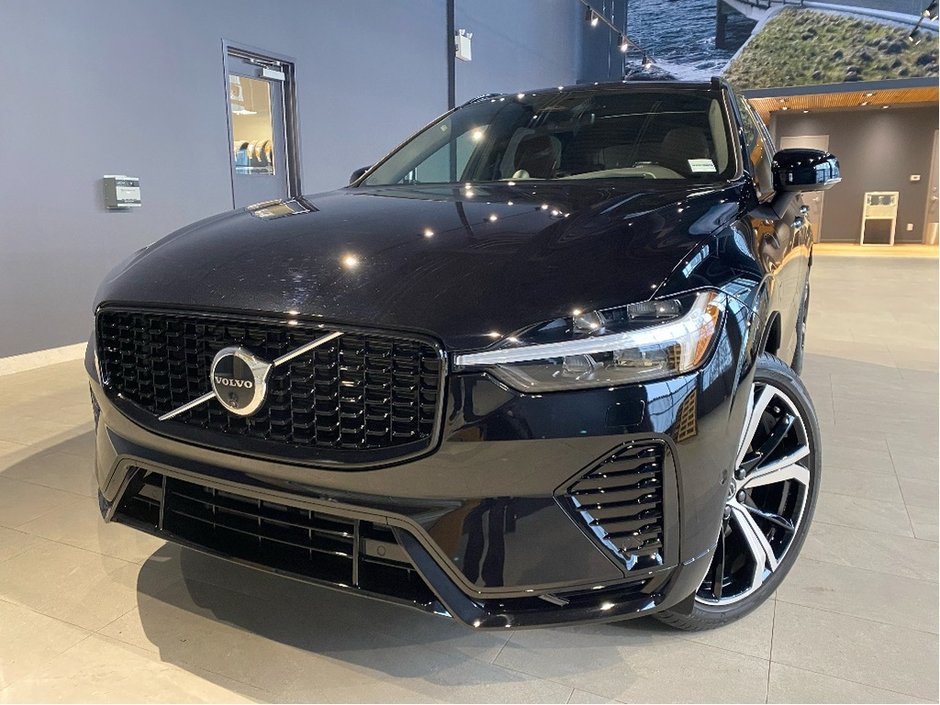 2025 Volvo XC60 Plug-In Hybrid T8 AWD Ultra Dark Theme-0