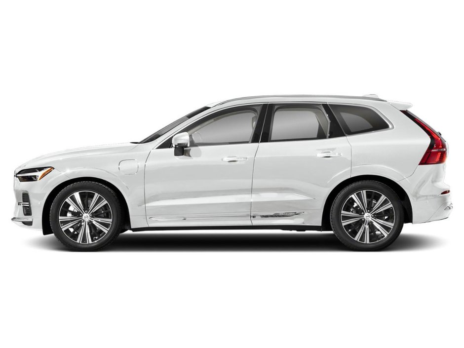 2025 Volvo XC60 Plug-In Hybrid Ultra Dark Theme-2