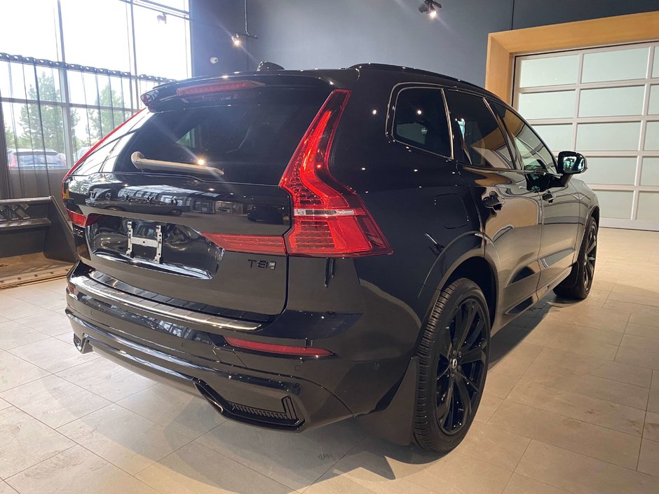 2025 Volvo XC60 Plug-In Hybrid T8 AWD Ultra Black Edition-4