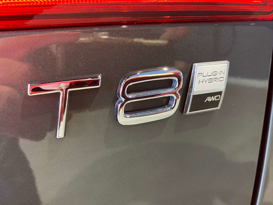 2026 Volvo XC60 Plug-In Hybrid T8 AWD Ultra Dark Theme-27