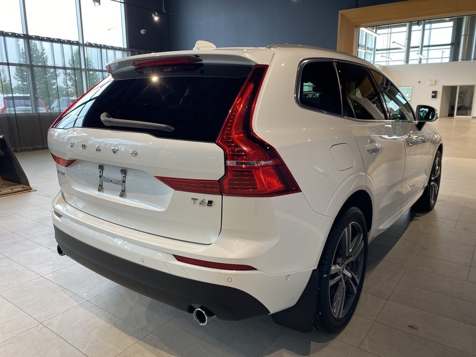 2019 Volvo XC60 T6 AWD Momentum-4