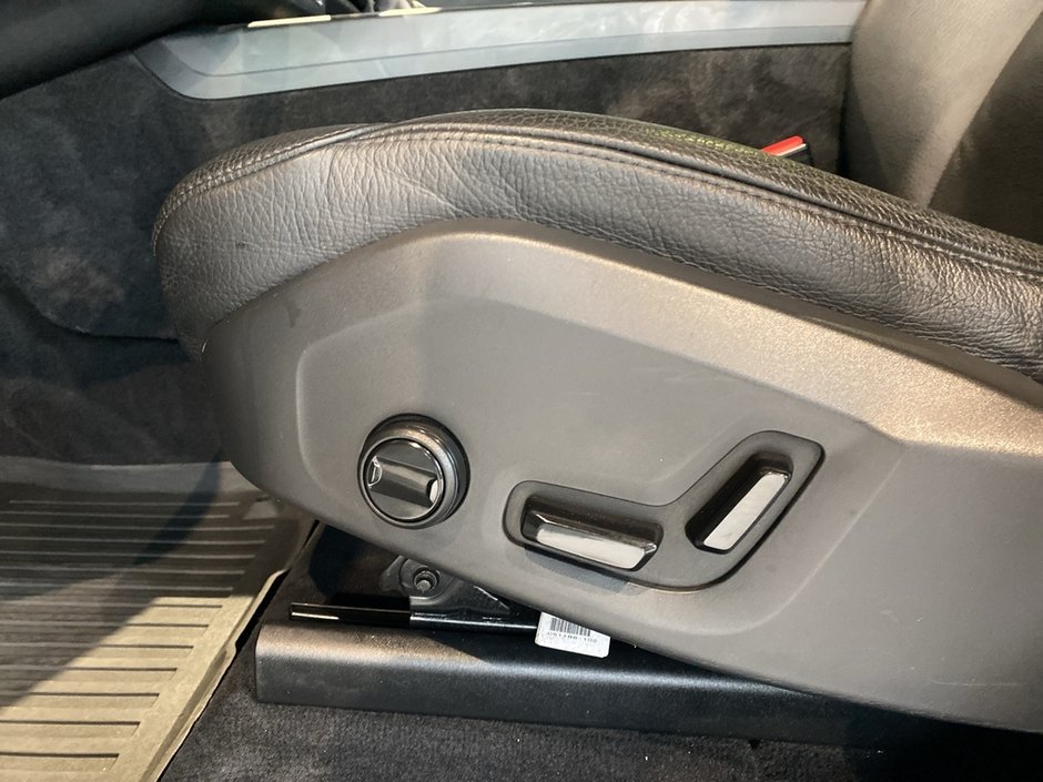 2019 Volvo XC60 T6 AWD Momentum-12