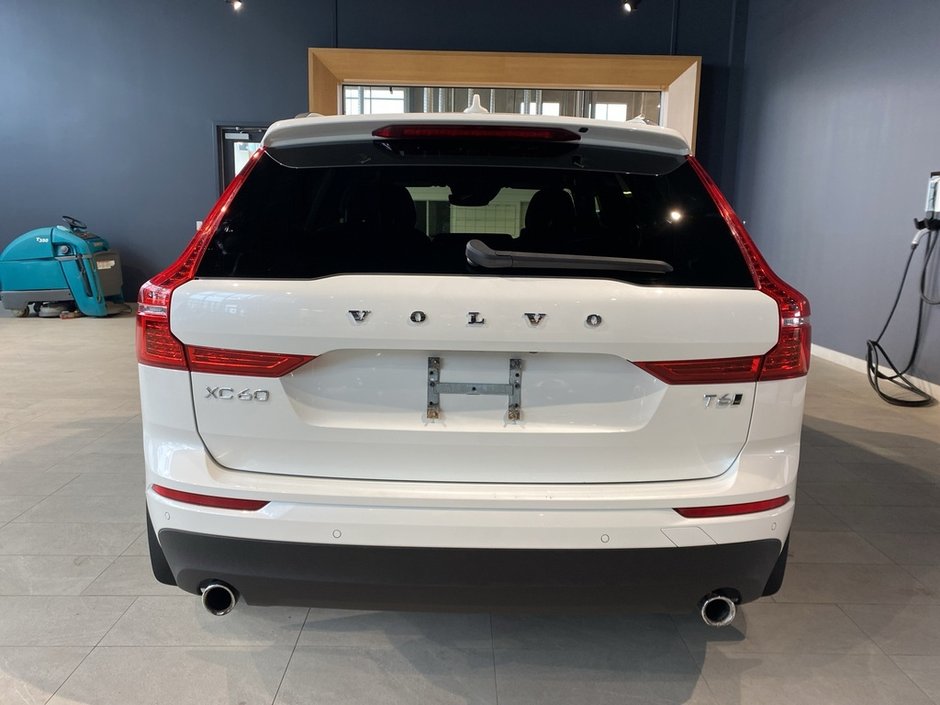 2019 Volvo XC60 T6 AWD Momentum-3