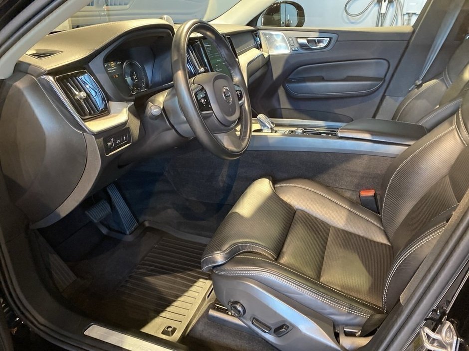 2021 Volvo XC60 T8 eAWD Inscription-9