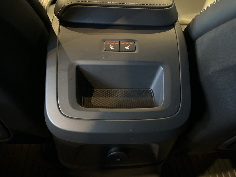 2021 Volvo XC60 T8 eAWD Inscription-19