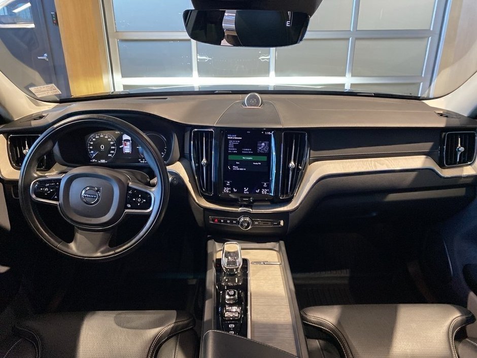 2021 Volvo XC60 T8 eAWD Inscription-10