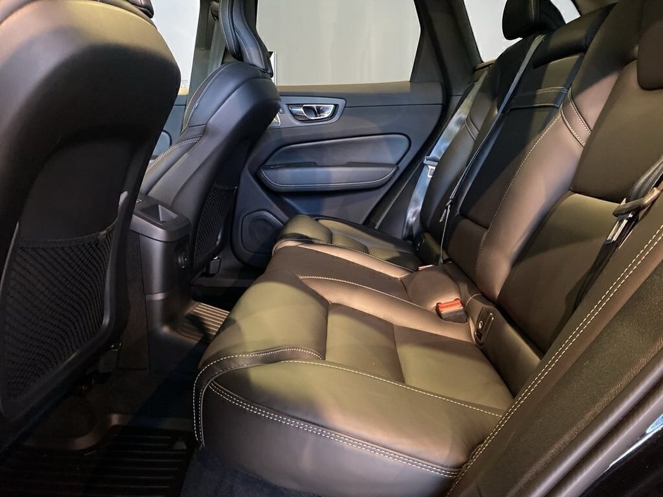2021 Volvo XC60 T8 eAWD Inscription-18