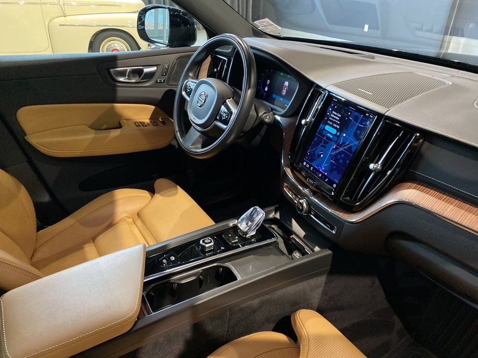 2022 Volvo XC60 B6 AWD Inscription-23