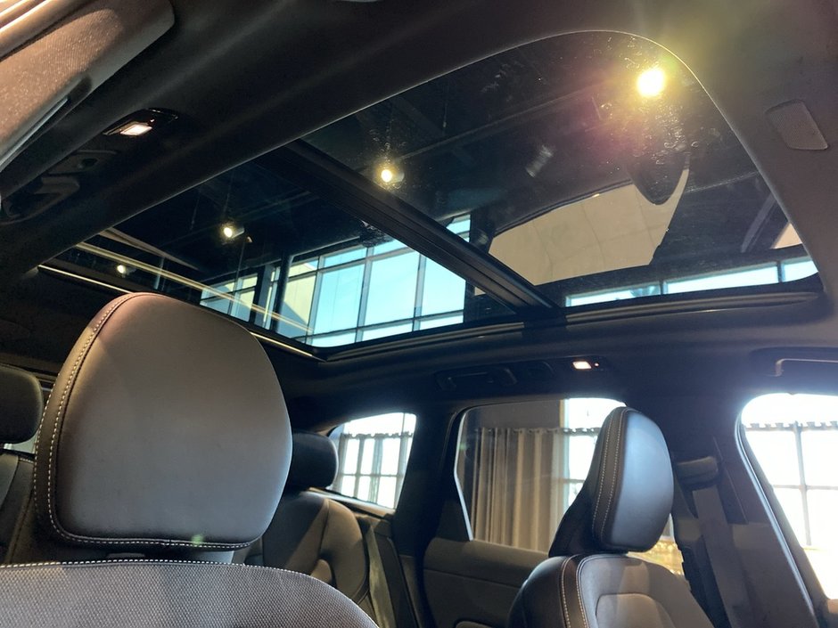 2022 Volvo XC60 B6 AWD R-Design-24